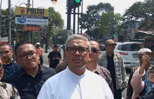 Satpol PP Bandung Ancam Penebang Pohon dengan Denda Rp 10 Juta per Pohon dan Kewajiban Tanam 1.000 Pohon