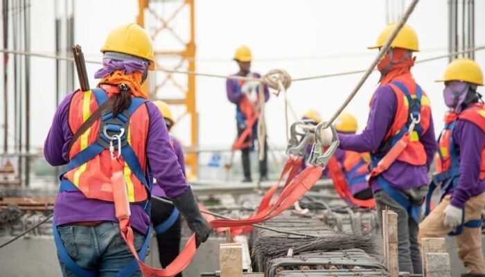 Revitalisasi SDN 06 Depok Masuki Tahap Konstruksi, Penerapan K3 Diperketat