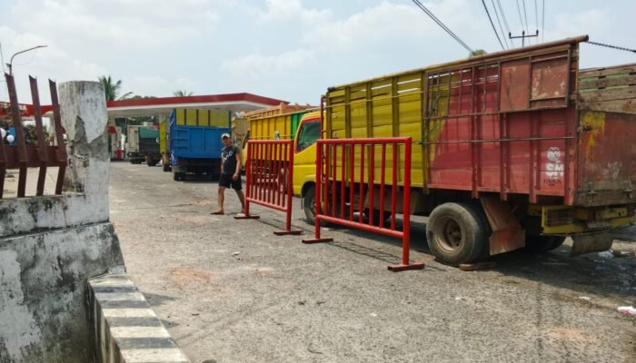 Antrean Kendaraan di Sejumlah SPBU Ogan Ilir Kembali Mengular, Sopir Keluhkan Keterlambatan Solar