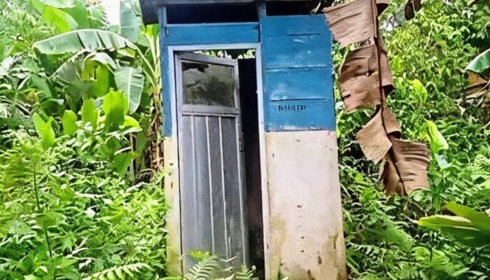 Bantuan Rumah dan Toilet Diduga Tidak Tepat Sasaran, Kepala Desa Tombos Dituntut Bertanggung Jawab