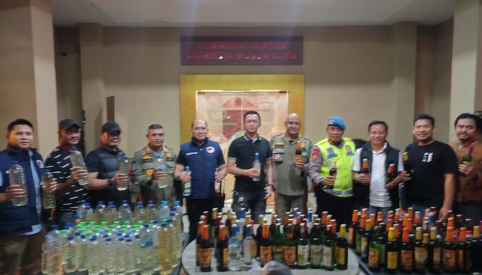Polres Sukabumi Bongkar Modus Baru Jual Miras Keliling, 518 Botol Disita