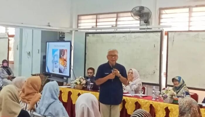 Kepsek SMAN 6 Depok, Usep Kasman Paparkan Penggunaan BOSP dan BOPD, Ajak Orangtua Turut Mengawasi