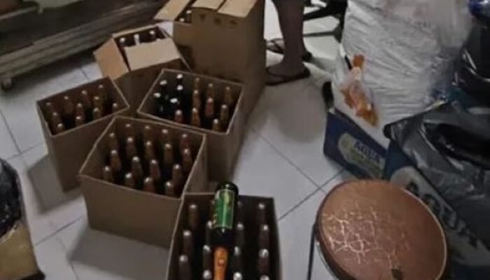 Satresnarkoba Polres Sukabumi Kota Sita 159 Botol Miras Ilegal, Tiga Penjual Diamankan
