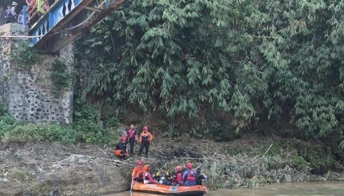 ASN Pemkot Bogor Diduga Terjatuh ke Sungai Cisadane, Tim Gabungan Masih Cari Korban