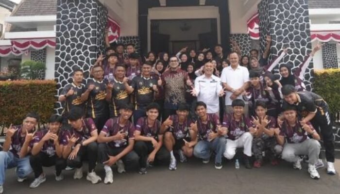 Wawalkot Sukabumi Lepas Kontingen Futsal ke Kejurda Jabar