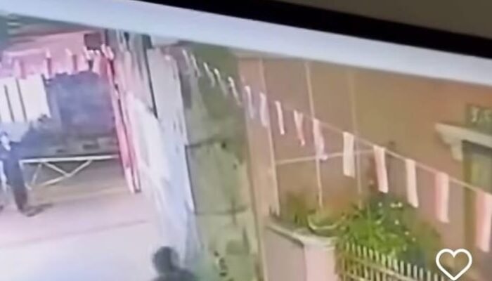 Viral! Bendera Merah Putih Dibakar di Bandung, Polisi Buru Pelaku