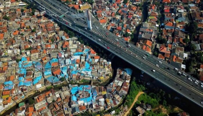 Pemkot Bandung Perketat Penataan Reklame, Keselamatan dan Tata Ruang Jadi Sorotan