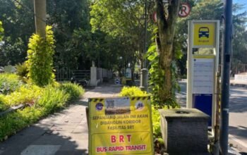 Halte BRT di Tengah Jalan Cicadas Tuai Keluhan, Farhan Janji Tekan Kemacetan dan Awasi Keselamatan
