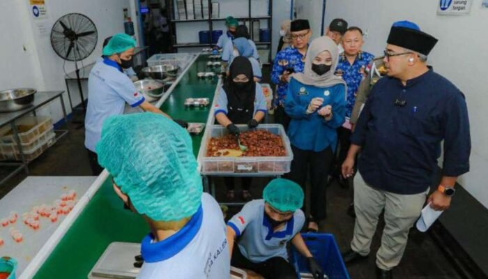Pemkot Bandung Perketat Pengawasan Hampir 300 SPPG, Tiga Masuk Pengawasan Khusus