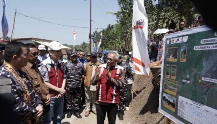 Jembatan Leuwidinding Dibangun Kembali, TNI AL dan Pemkab Sukabumi Bersinergi