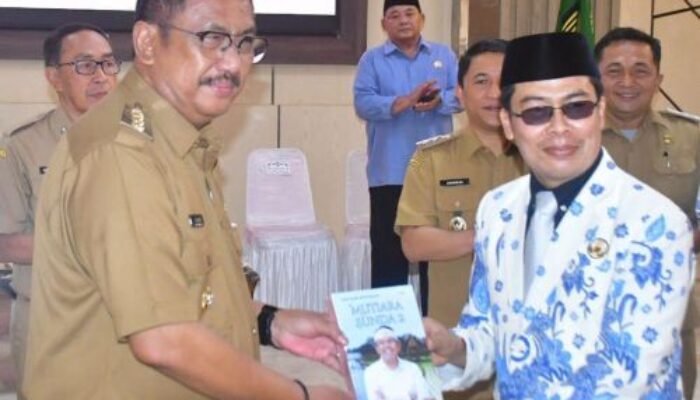 Bupati Asep Japar Dorong Kepala Sekolah Kelola Pendidikan Secara Profesional