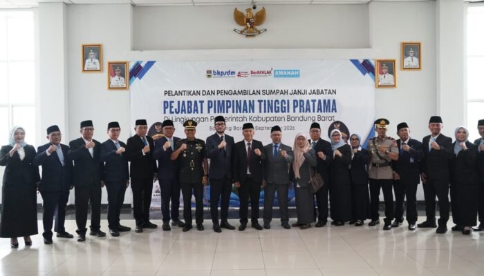 Bupati Bandung Barat Lantik 11 Pejabat Eselon II, Tegaskan Kinerja Nyata dan Integritas