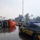 Diduga Licin, Truk Engkel Bawa Sayuran Terguling di Jalan Ibrahim Adjie