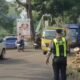 Pohon Tumbang Tutup Jalur Puncak – Cianjur, Antrean Kendaraan Capai 4 Kilometer