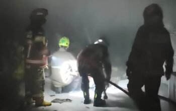 Toko Sepatu di Seberang Alun – alun Bogor Terbakar, Kerugian Capai Rp. 350 Juta