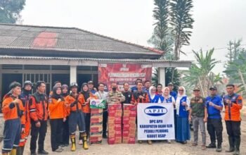 APJI Ogan Ilir Salurkan Bantuan Logistik untuk Pejuang Pemadaman Karhutla