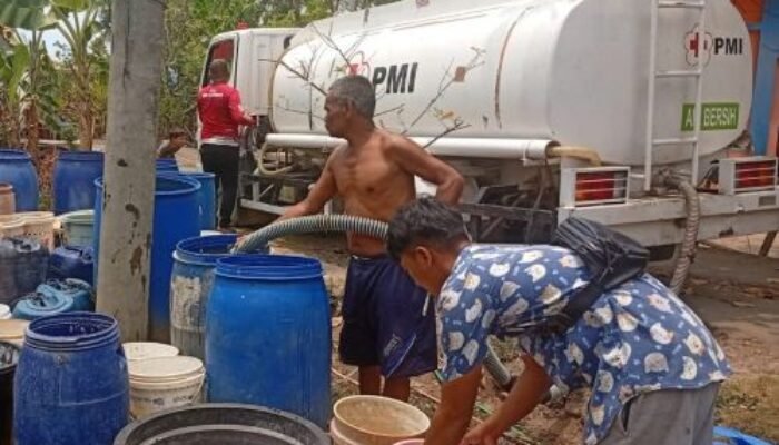 Kemarau Panjang, 75 KK di Cisolok Sukabumi Krisis Air Bersih