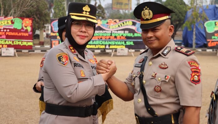Polres Ogan Ilir Gelar Sertijab Kasat Resnarkoba dan Kapolsek Pemulutan, Kapolres Tekankan Profesionalisme Dalam Bertugas