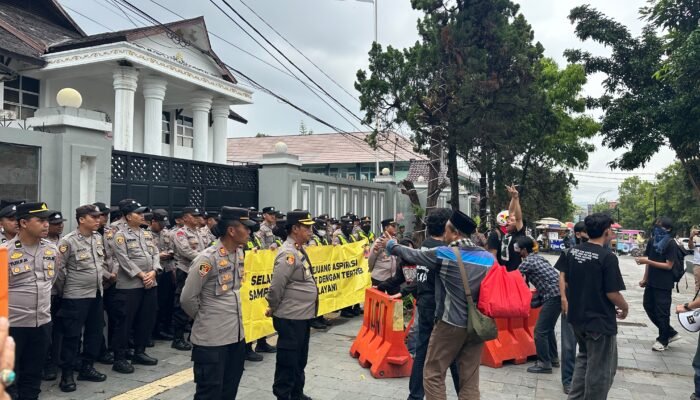 Polres Sukabumi Kota Kerahkan 400 Personel Amankan Aksi Aliansi Gema di Tiga Titik