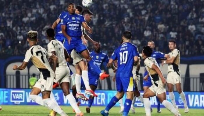 Persib Bandung Bangkit, Tahan Dewa United 2-2 lewat Gol Marc Klok