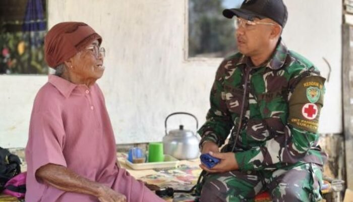 Satgas TMMD ke-130 Kodim 0622 Sukabumi Berikan Layanan Kesehatan bagi Warga Mekarjaya